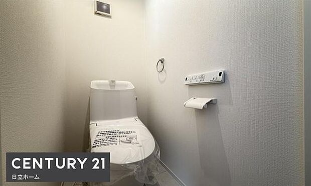 《トイレ》 ■清潔感のある落ち着いたトイレ。