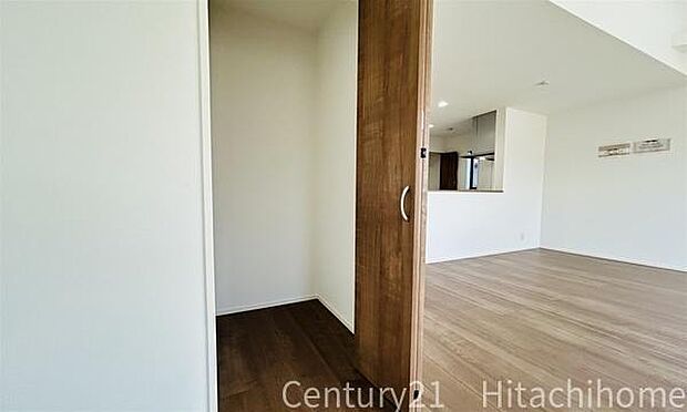 《収納》　■使い勝手の良い収納です