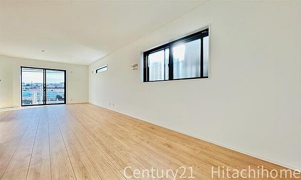 《リビングダイニング》 ■家族が自然と集まって、思い思いにくつろぎ、遊び、語らう、やすらぎの空間。