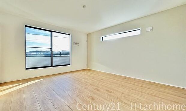 《寝室》 ■朝から日差しいっぱい、早起きしたくなる洋室。ベッドを置いてもゆとりを感じられる。窓からの朝日が心地よい目覚めへと誘います。ゆとりある広さを確保し、心地よいプライベートタイムを演出します。