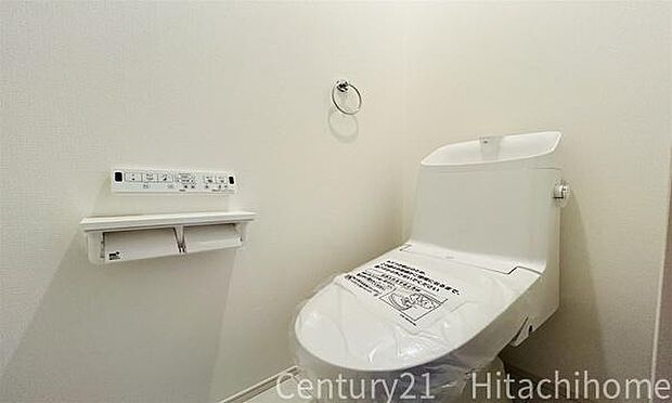 《トイレ》 ■トイレは明るい空間で清潔感があります。