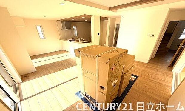 《リビングダイニング》 ■開放的で広いリビング。のびのびとくつろげるリビングは、家族のコミュニケーションの場として、みんなが集まる場所に。