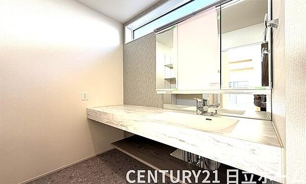 《洗面化粧台》 ■デザイン性の高い洗面台。