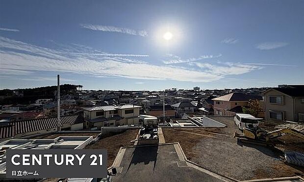 《眺望》 ■南ひな壇のため、目の前には気持ちの良い空が広がります。