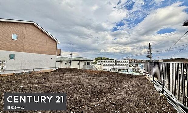 《眺望》　■前面に高い建物がないので開放的で開けた眺望が望めます。