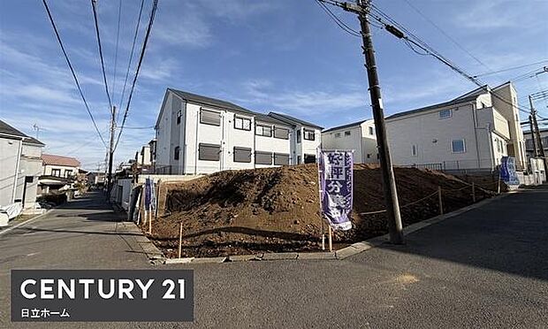 《前面道路》 ■静かで落ち着いた雰囲気。