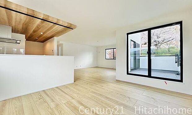 《リビングダイニング》　■家族が自然と集まって、思い思いにくつろぎ、遊び、語らう、やすらぎの空間。