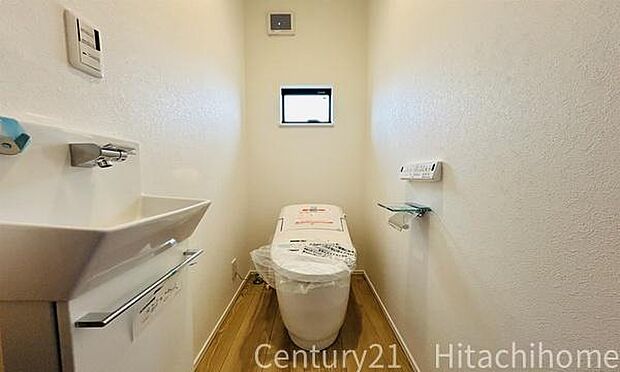 《トイレ》 ■手洗い水栓のあるホテルライクなトイレです。程よい空間が実は一時の安らぎタイム。