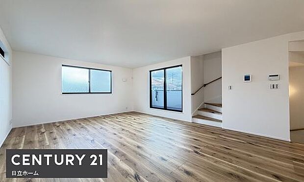 《リビングダイニング》 ■ご家族でゆったりとした時間を過ごす場所です。