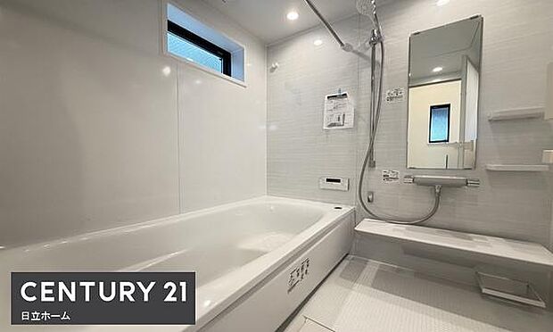 《浴室 》 ■高級感のあるバスルームは一日の疲れを癒す居心地の良い空間です。