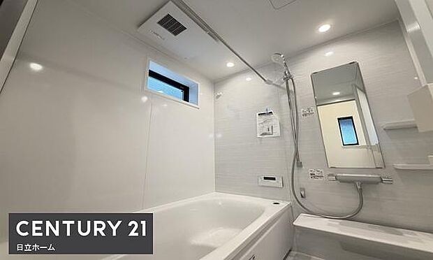 《浴室 》 ■バスルームは一日の疲れを癒す居心地の良い空間です。