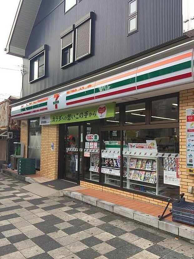 セブンイレブン横浜川島町店まで143m