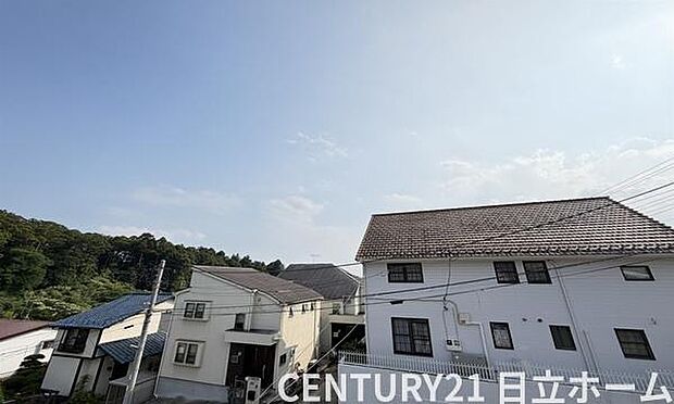 《眺望》　■目の前には気持ちの良い青空が広がります。開放的で開けた空間が望めます。