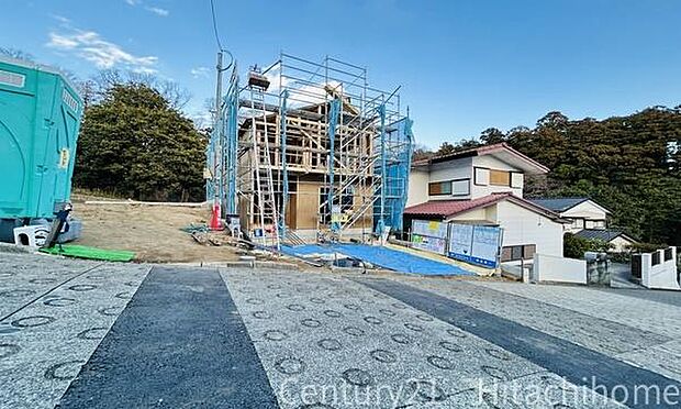 《前面道路》 ■落ち着いた住環境です。