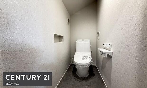 《トイレ》　■清潔感のある落ち着いたトイレ。