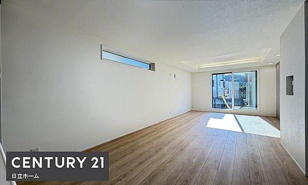 《リビングダイニング》 ■ゆとりを感じさせる上質で明るい空間が、住まう人や訪れる人を心地よく迎え入れてくれます。