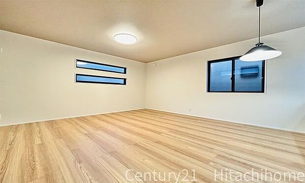 《リビングダイニング》　■ご家族でゆったりとした時間を過ごす場所です。