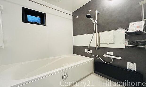 《浴室》　■ゆったりくつろげる癒しのバスルーム。