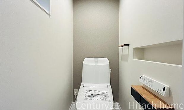 《トイレ》　■清潔感のある落ち着いたトイレ。