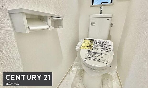 《トイレ》■トイレは明るい空間で清潔感があります。