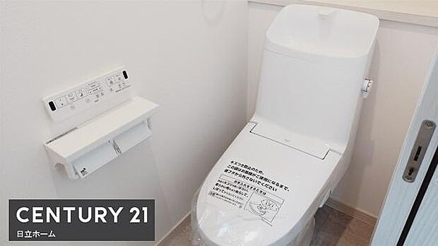 《トイレ》　■清潔感のある落ち着いたトイレ。