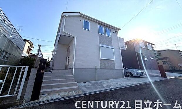 《現地》　■さわやかな風が渡りたっぷり陽光がふりそそぐ立地。