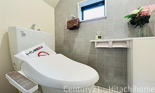 《トイレ》　■トイレは明るい空間で清潔感があります。