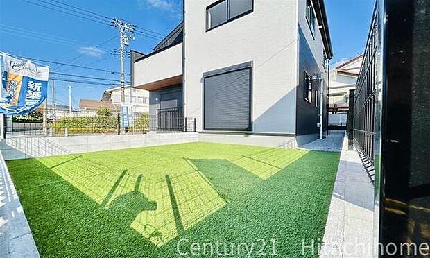 《庭》　■土と緑が身近に感じられるお庭があるのは嬉しいですね。