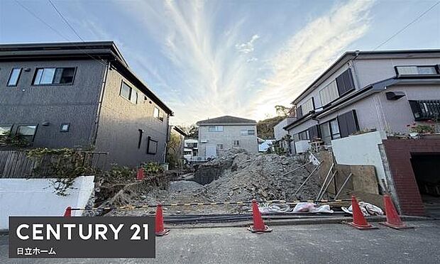 《外観》 ■豊かな光が照らすこの場所は、たわいもない会話を楽しみ、ゆったりとした時間を過ごす場所。家族の日常が刻まれる大切な空間です。