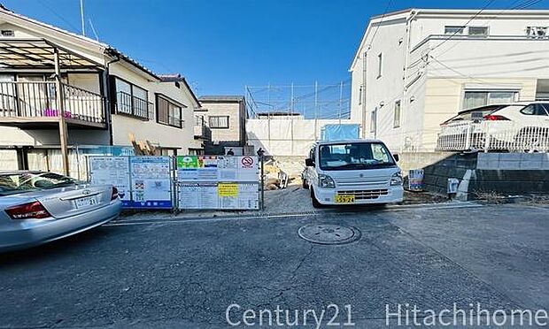 《前面道路》 ■落ち着いた住環境です。