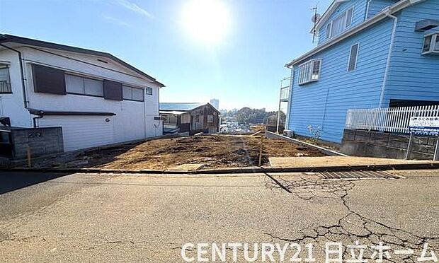 《現地》 ■青い空と白い雲、気分が晴れる場所がここにあります。
