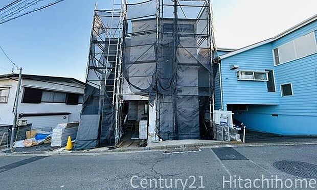 《現地》　■青い空と白い雲、気分が晴れる場所がここにあります。