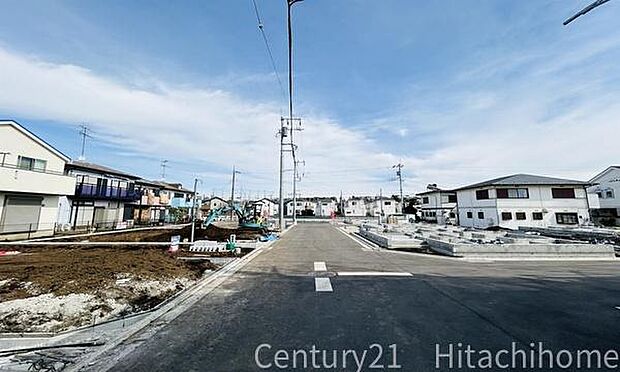 《前面道路》 ■道路と敷地はフラットな地形です。