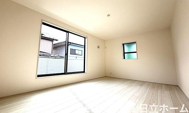 《寝室》 ■心地よい眠りへといざなうしっとりと落ち着いた雰囲気の寝室。