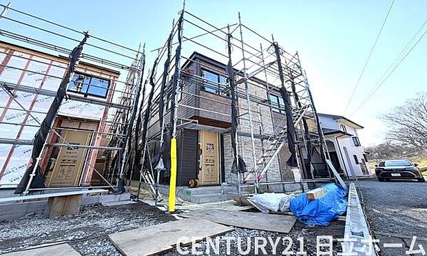 《前面道路》 ■静かで落ち着いた雰囲気。