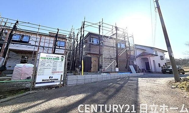 《前面道路》 ■道路と敷地はフラットな地形です。