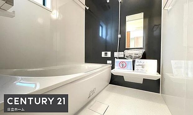 《浴室 》 ■高級感のあるバスルームは一日の疲れを癒す居心地の良い空間です。