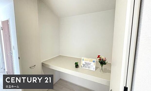 《収納》 ■実用性を考慮した収納です。