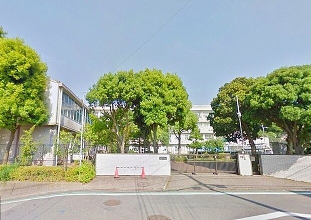 横浜市立公田小学校まで1271m