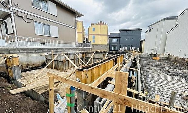 《現地》　■さわやかな風が渡りたっぷり陽光がふりそそぐ立地。