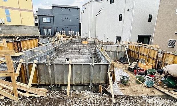 《外観》　■家族みんなが落ち着ける場所。