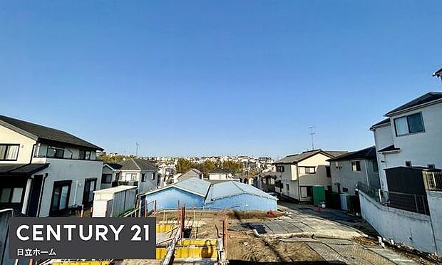 《現地》　■青い空と白い雲、気分が晴れる場所がここにあります。