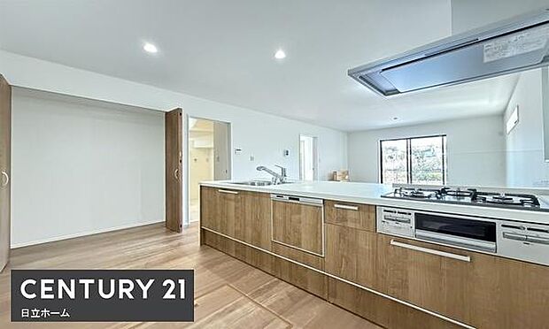 《システムキッチン》 ■会話を楽しみながら食事を味わう。一緒にいる時間が楽しい空間。カフェにいるような気分で毎日を過ごしたい。