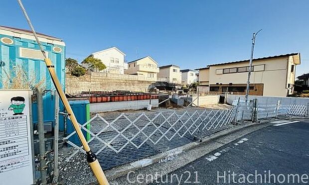 《外観》　■家族みんなが落ち着ける場所。明るい空間で心も暖か、朝から爽やかな気分。寝る時も包みこまれるようにふんわりと。家にいることが心と体に優しい暖かな暮らし。