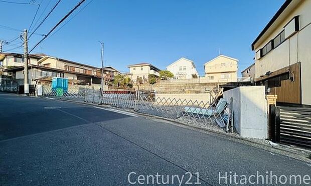 《現地》　■青い空と白い雲、気分が晴れる場所がここにあります。