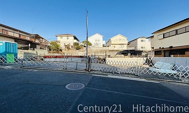 《現地》　■青い空と白い雲、気分が晴れる場所がここにあります。