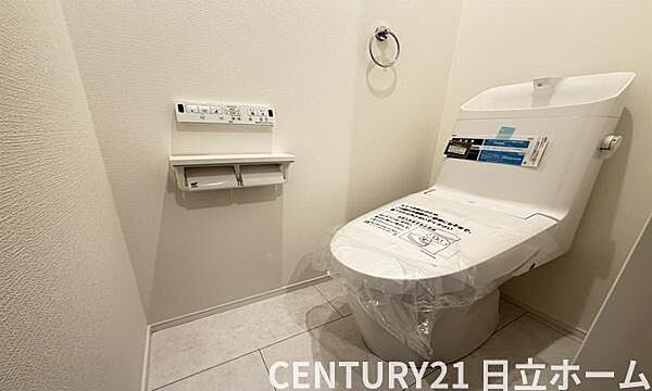《トイレ》　■清潔感のある落ち着いたトイレ。