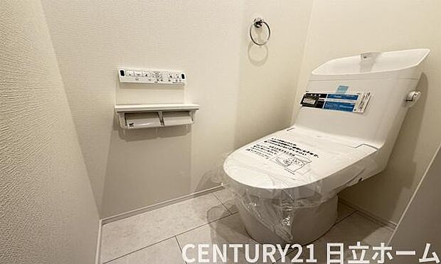 《トイレ》　■清潔感のある落ち着いたトイレ。