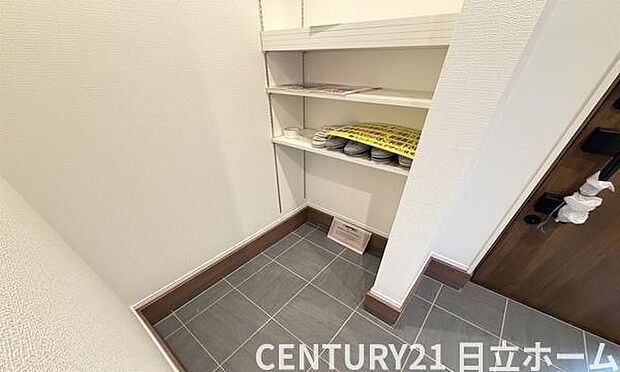《収納》　■実用性を考慮した収納です。