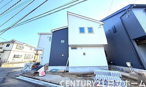 《外観》 ■家族みんなが落ち着ける場所。明るい空間で心も暖か、朝から爽やかな気分。家にいることが心と体に優しい暖かな暮らし。